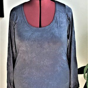 LACE Gray Asymmetrical Top/Size M/Style #TOP85